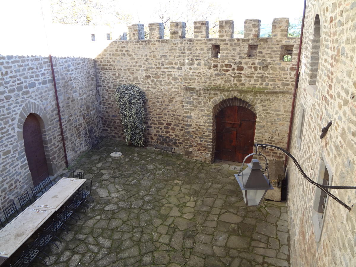 בית הארחה Carbonesca 	Castello Di Magrano מראה חיצוני תמונה