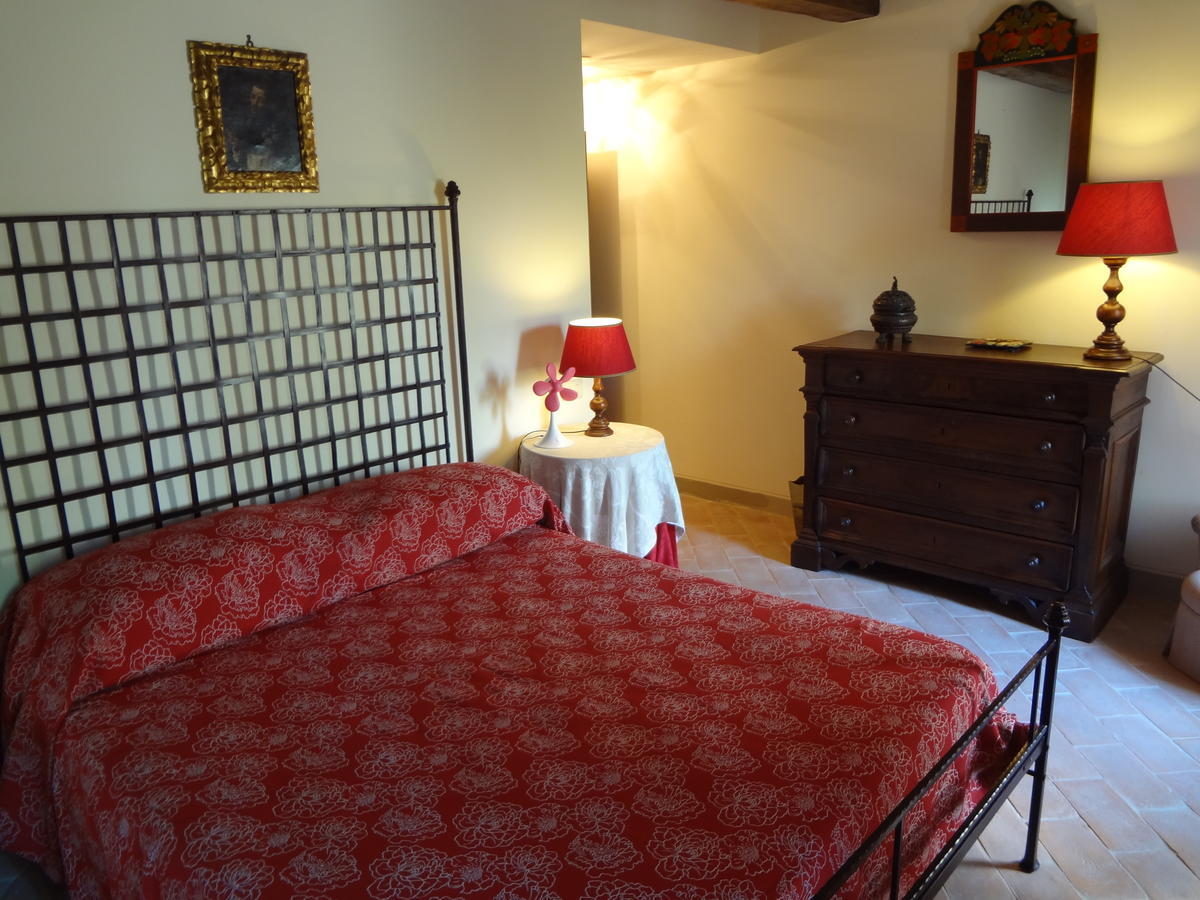 בית הארחה Carbonesca 	Castello Di Magrano מראה חיצוני תמונה
