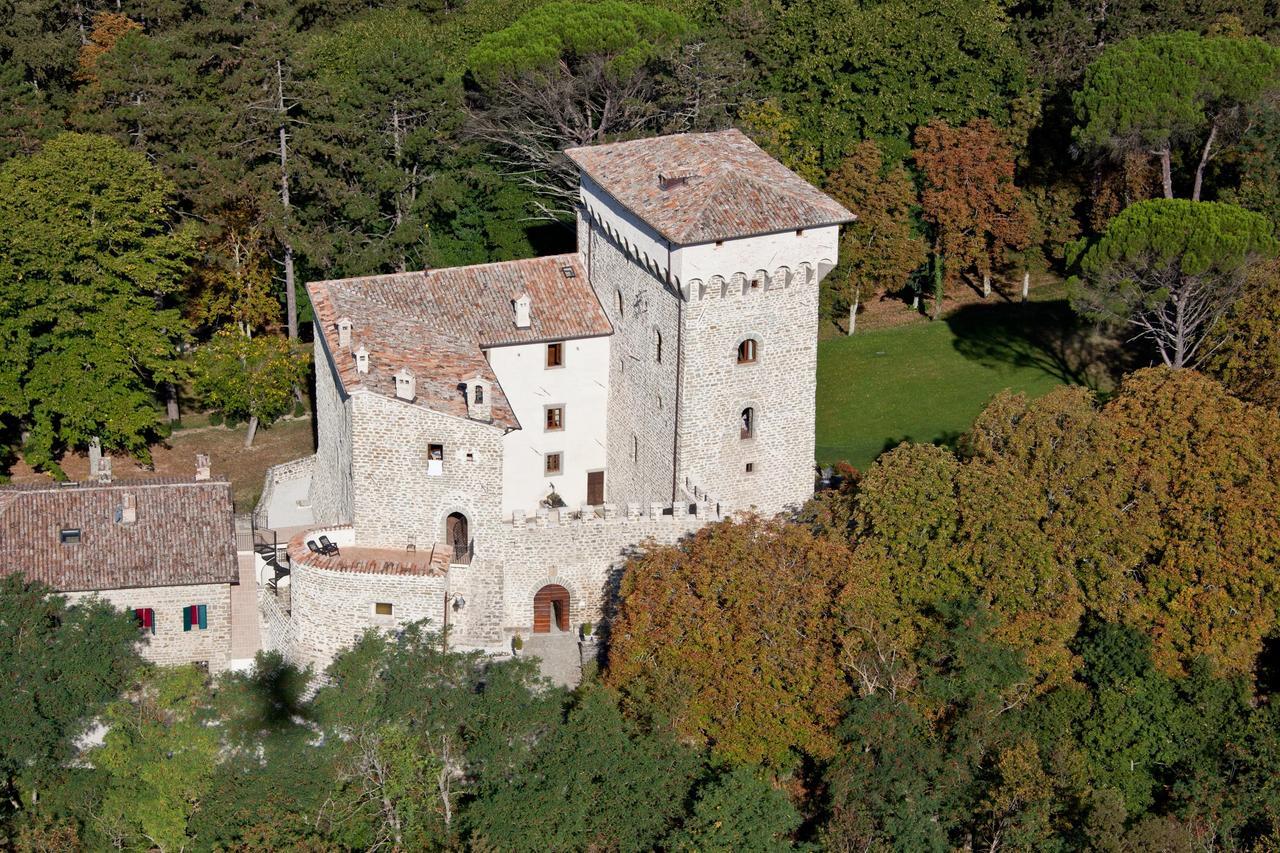 בית הארחה Carbonesca 	Castello Di Magrano מראה חיצוני תמונה